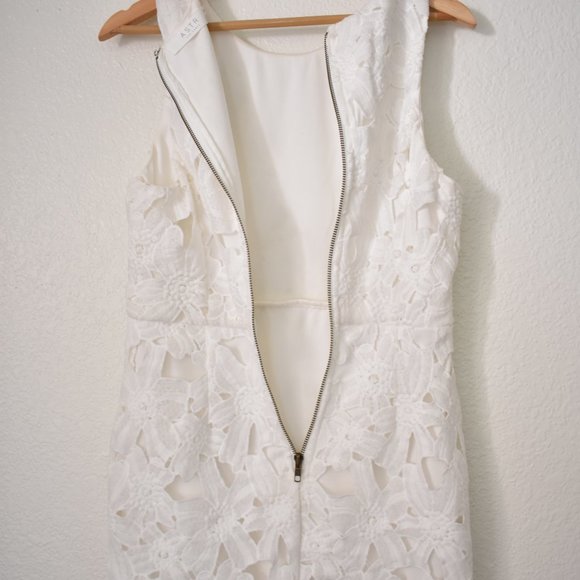 Astr The Label Textured Floral Body Con Dress - Picture 15 of 15